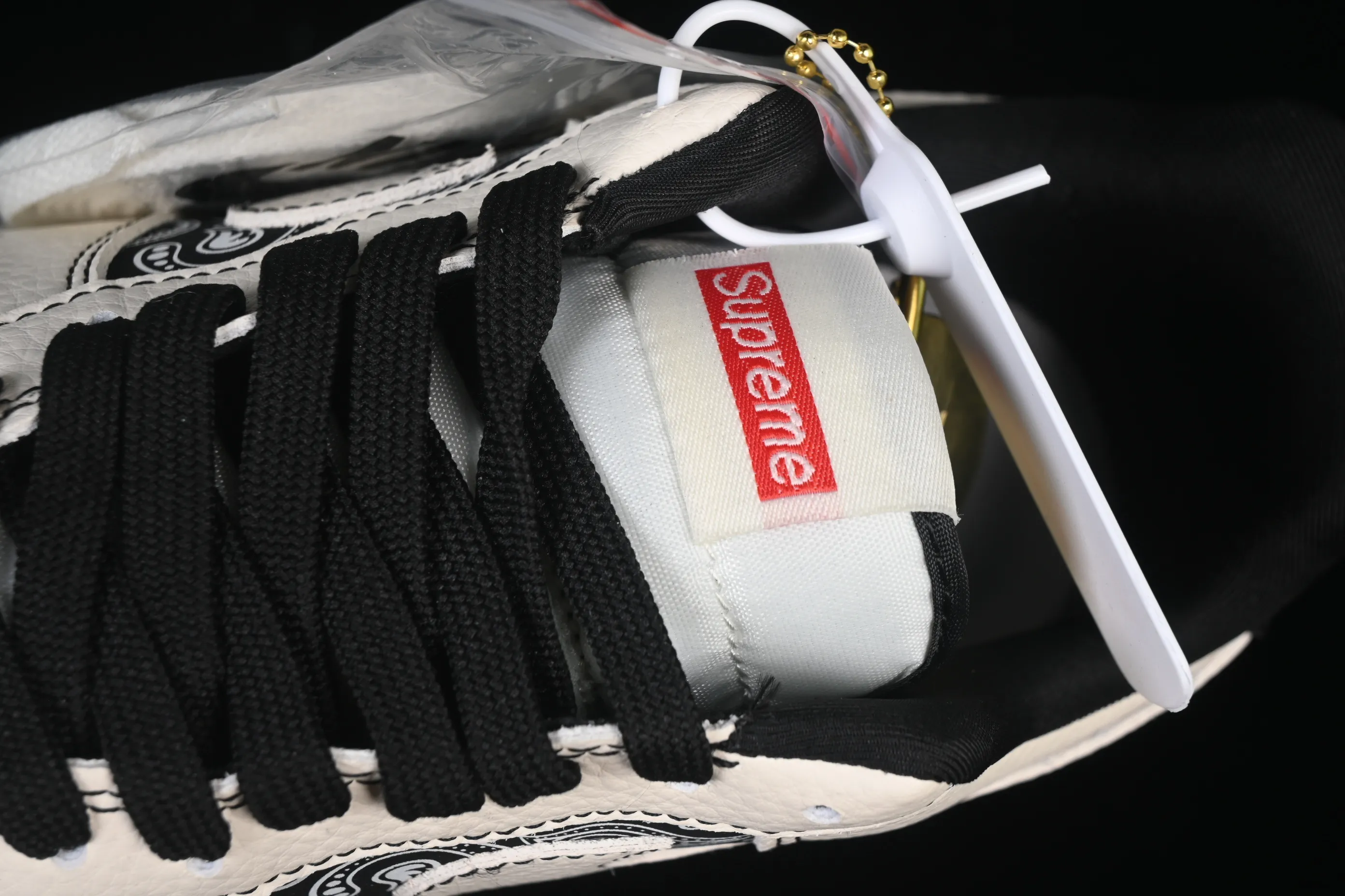 All Categories Nk Air Force 1 Air Force Series Nk Air Force 1 Low Air Force Low Nike Air Force 1'07 Low Cashew Flower Classic White and Black Air Force One Low Casual Shoes ZD1988-005